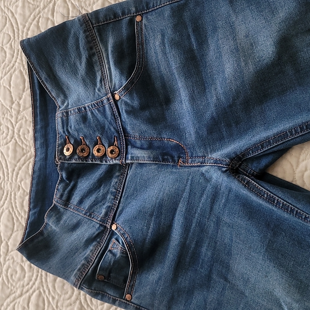 Blue skinny jean